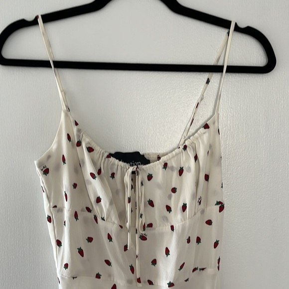 Realisation Par The Alba in White Strawberry - Picture 4 of 7